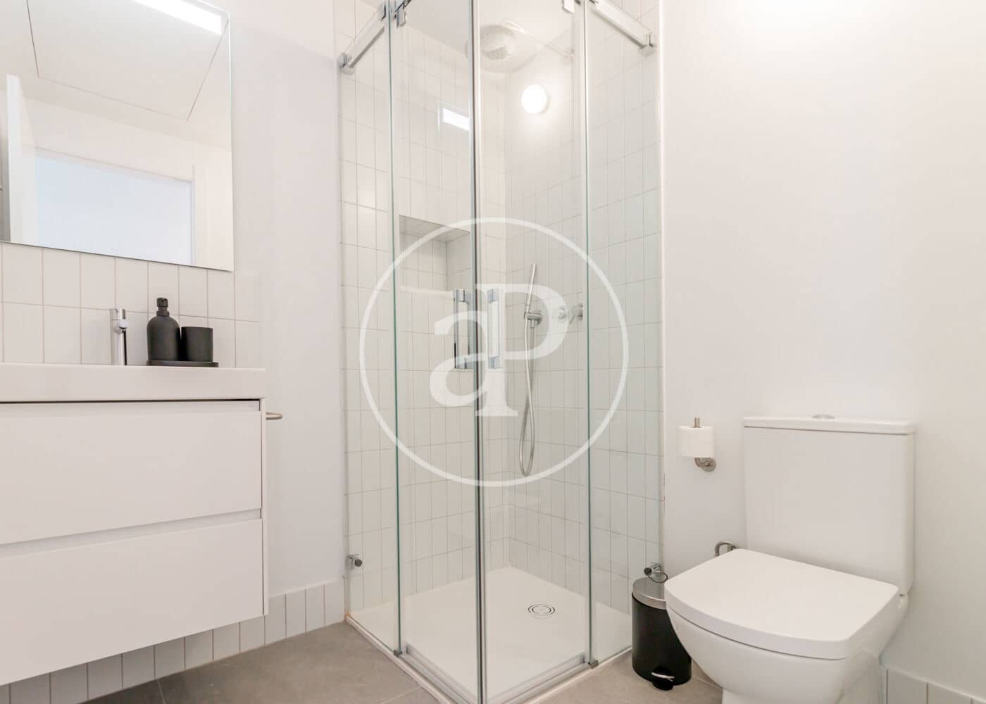 Appartement à louer à Madrid ville - 1 875 € (Ref: 9401061)