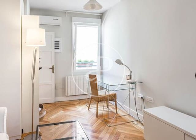 1 quarto Moradia para venda em Castellana, Madrid cidade - 400 000 € (Ref: 9401064)