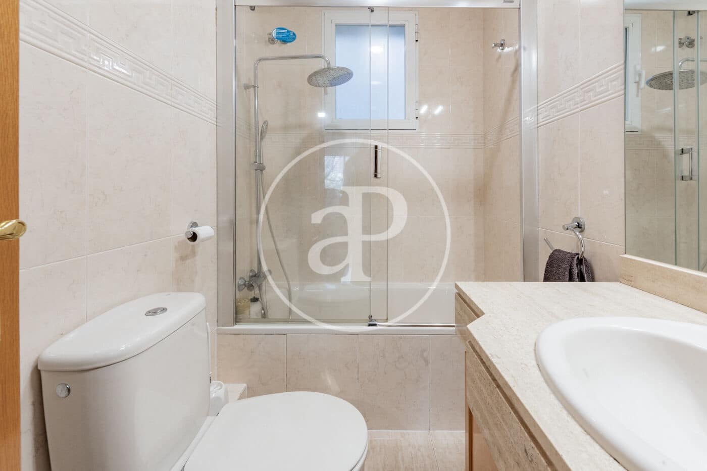 4 bedroom Apartment for sale in Madrid city - € 745,000 (Ref: 9403402)