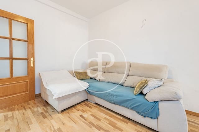 4 bedroom Apartment for sale in Ciudad Jardín, Madrid city - € 745,000 (Ref: 9403402)