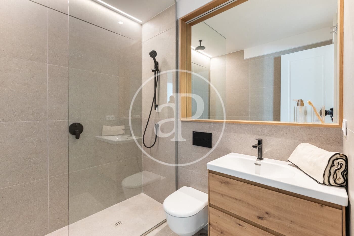 Lejlighed til salg i Madrid by med swimmingpool - € 2.400.000 (Ref: 9403404)