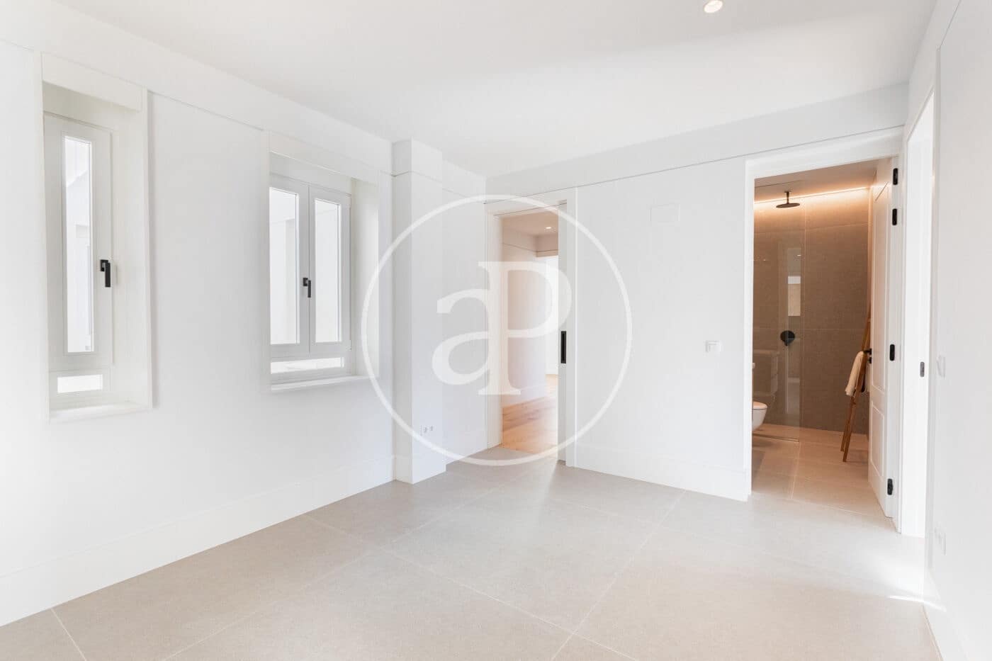 Lejlighed til salg i Madrid by med swimmingpool - € 2.400.000 (Ref: 9403404)