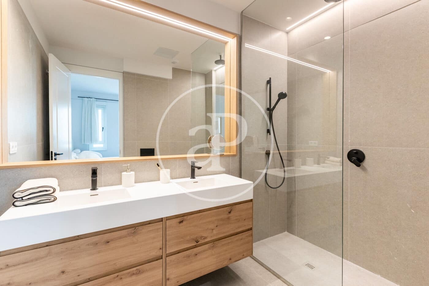 Lejlighed til salg i Madrid by med swimmingpool - € 2.400.000 (Ref: 9403404)