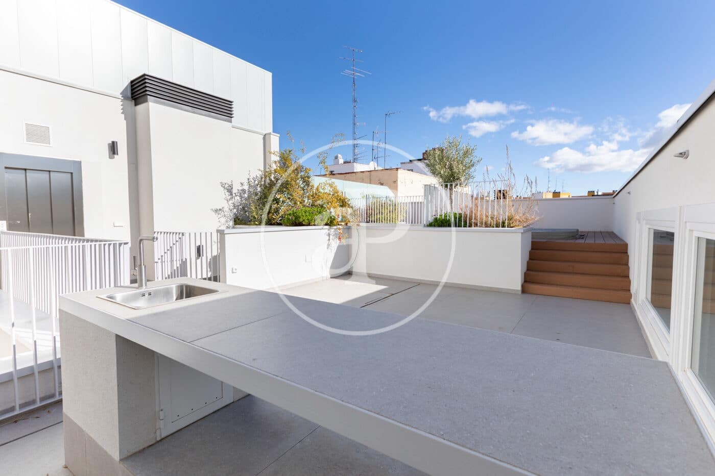 Lejlighed til salg i Madrid by med swimmingpool - € 2.400.000 (Ref: 9403404)