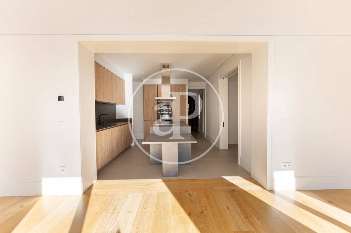 Lejlighed til salg i Madrid by med swimmingpool - € 2.400.000 (Ref: 9403405)