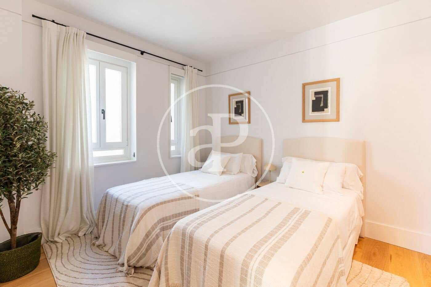 Lejlighed til salg i Madrid by med swimmingpool - € 2.400.000 (Ref: 9403405)