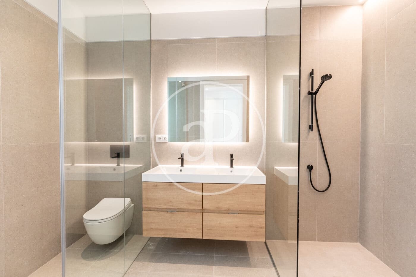 Lejlighed til salg i Madrid by med swimmingpool - € 2.400.000 (Ref: 9403405)