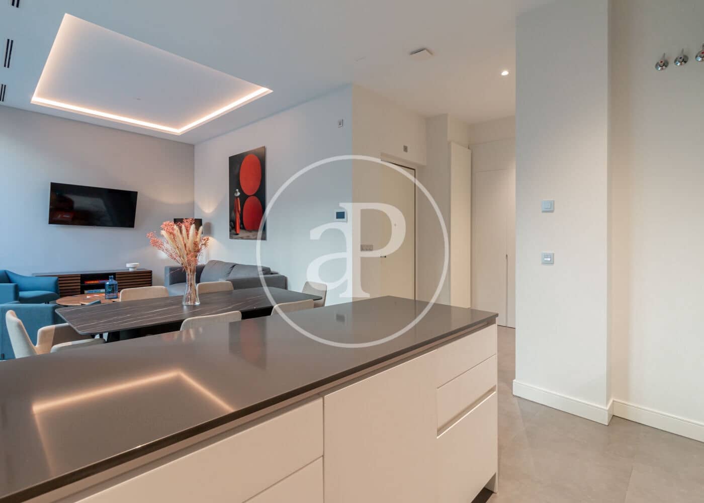 2 soveværelse Lejlighed til leje i Madrid by - € 7.200 (Ref: 9403406)