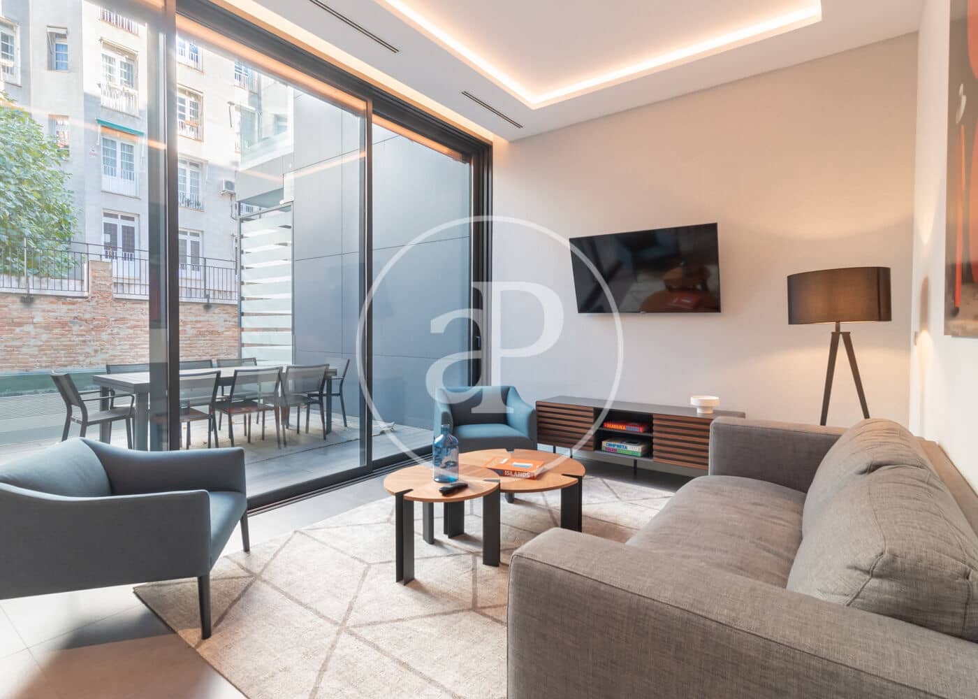 2 soveværelse Lejlighed til leje i Madrid by - € 7.200 (Ref: 9403406)