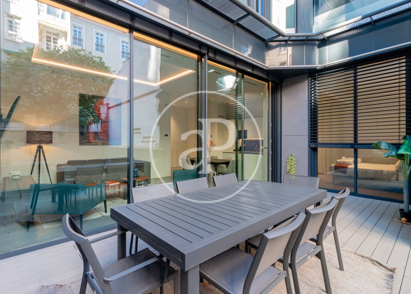 2 soveværelse Lejlighed til leje i Madrid by - € 7.200 (Ref: 9403406)