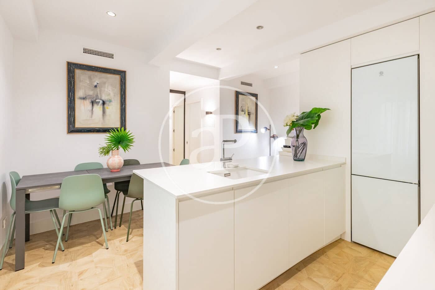 2 soverom Leilighet til leie i Madrid by - € 3 200 (Ref: 9403407)