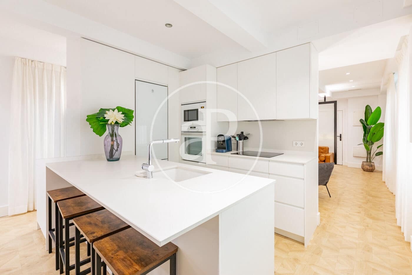 2 soverom Leilighet til leie i Madrid by - € 3 200 (Ref: 9403407)