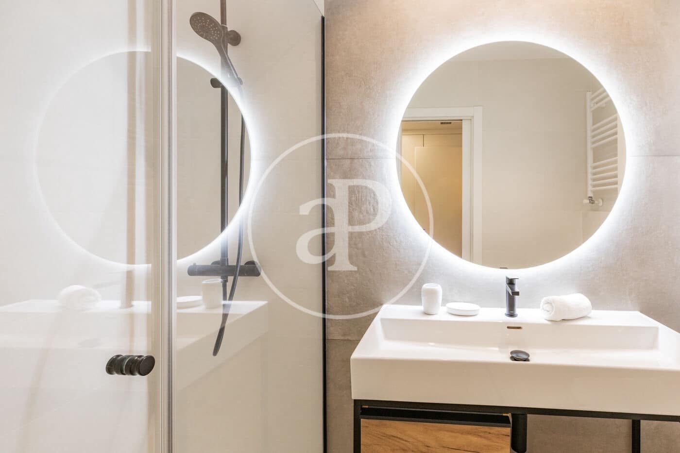 2 soverom Leilighet til leie i Madrid by - € 3 200 (Ref: 9403407)