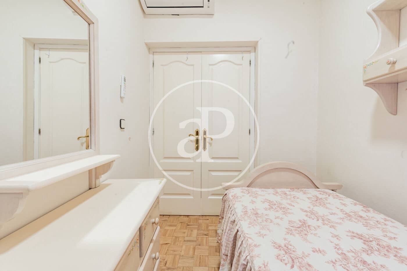 3 soveværelse Lejlighed til salg i Madrid by - € 455.000 (Ref: 9406875)