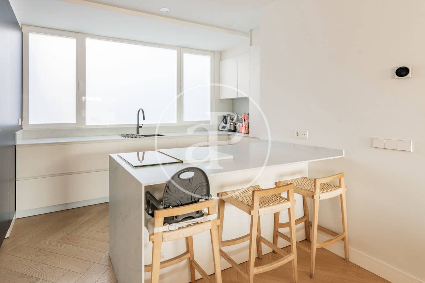 3 soverom Penthouse til leie i Madrid by - € 3 600 (Ref: 9406879)