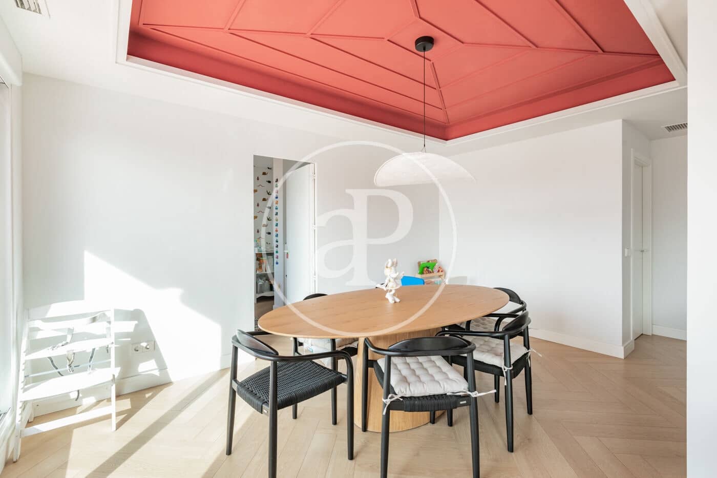 3 soverom Penthouse til leie i Madrid by - € 3 600 (Ref: 9406879)