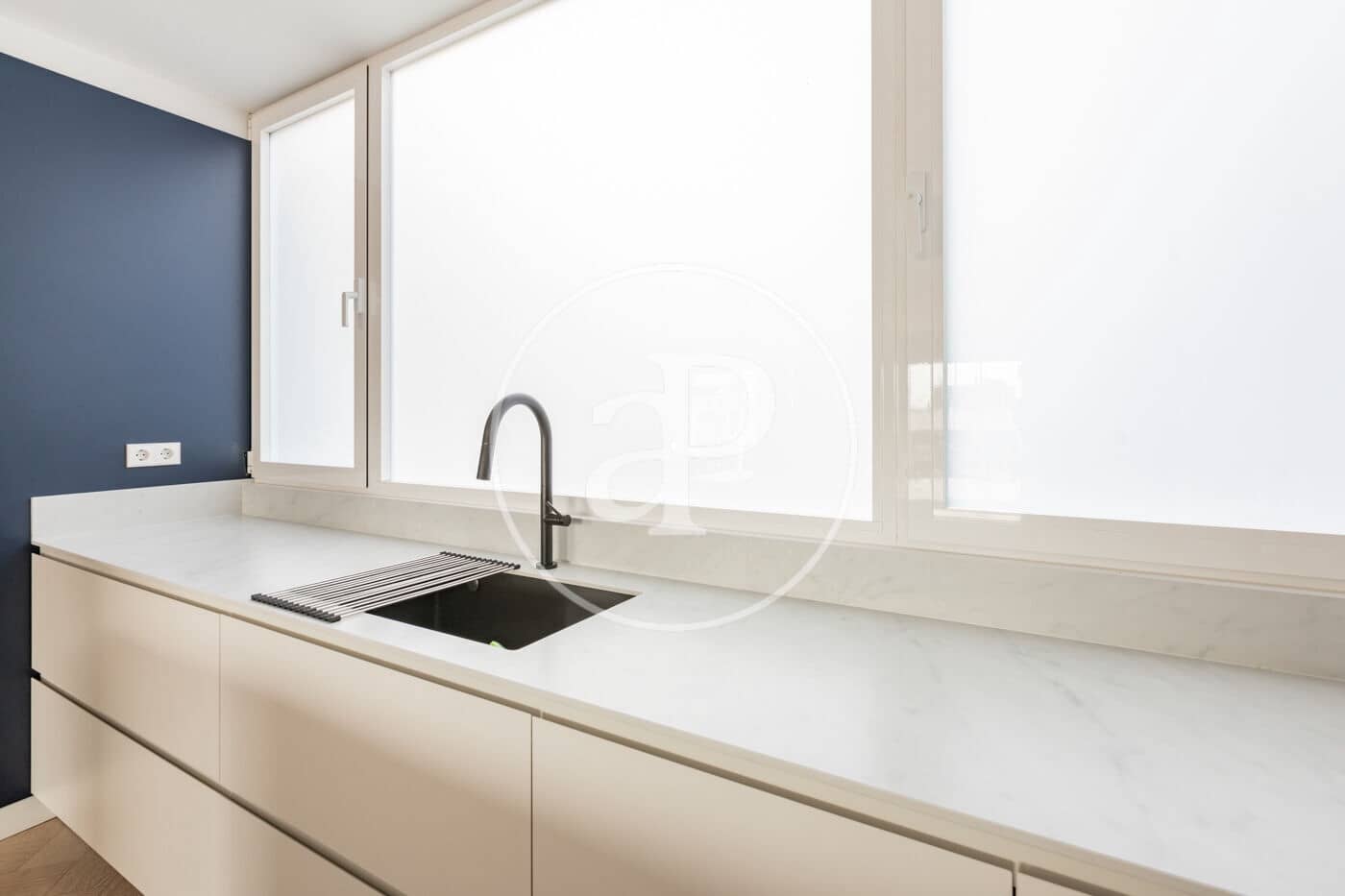 3 soverom Penthouse til leie i Madrid by - € 3 600 (Ref: 9406879)