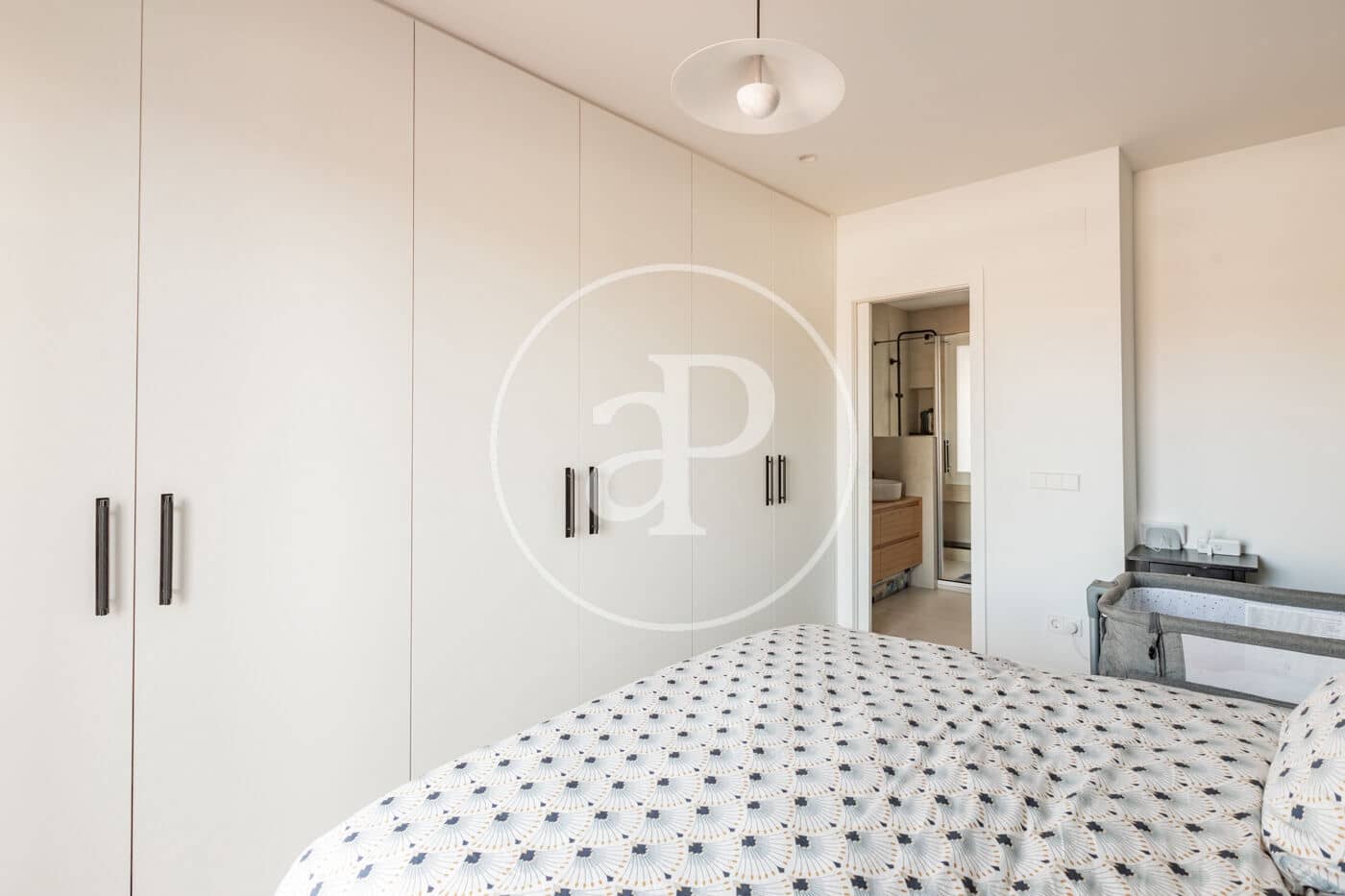 3 soverom Penthouse til leie i Madrid by - € 3 600 (Ref: 9406879)