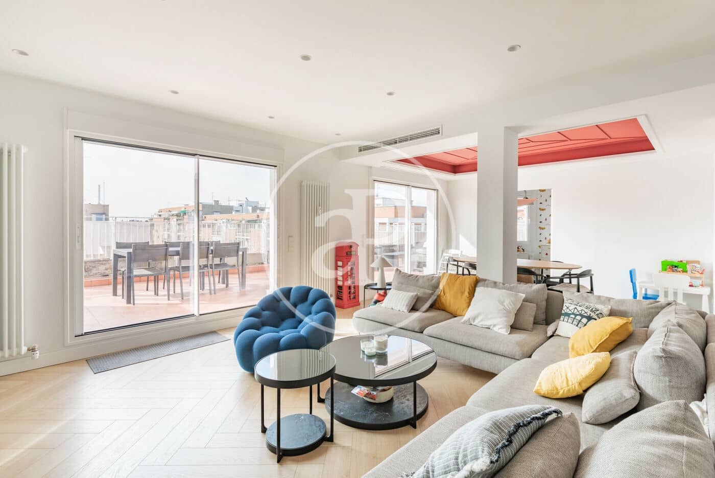 3 soverom Penthouse til leie i Madrid by - € 3 600 (Ref: 9406879)