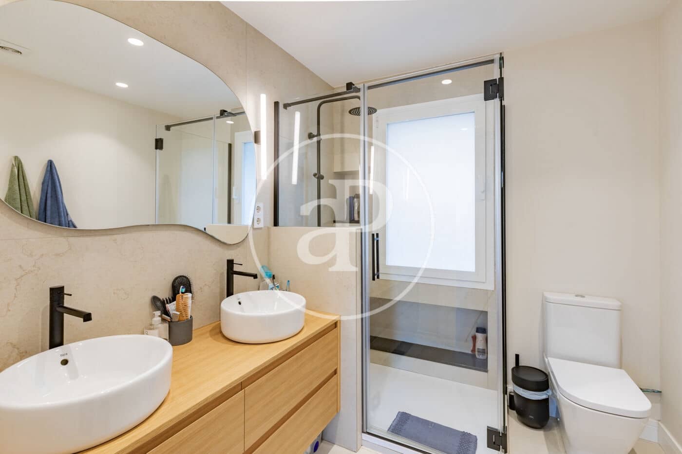 3 soverom Penthouse til leie i Madrid by - € 3 600 (Ref: 9406879)