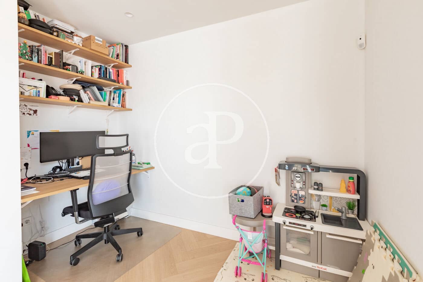 3 soverom Penthouse til leie i Madrid by - € 3 600 (Ref: 9406879)