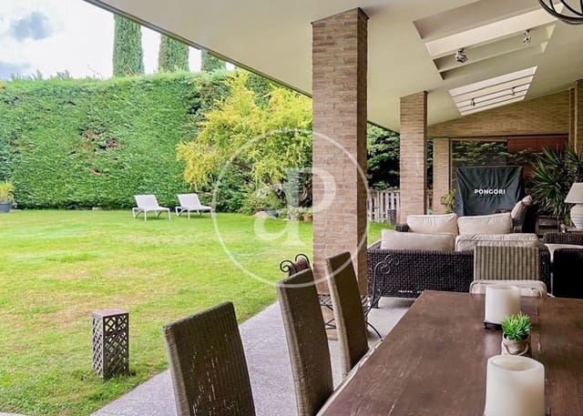 7 soveværelse Villa til salg i Pozuelo de Alarcón med swimmingpool - € 3.995.000 (Ref: 9406880)