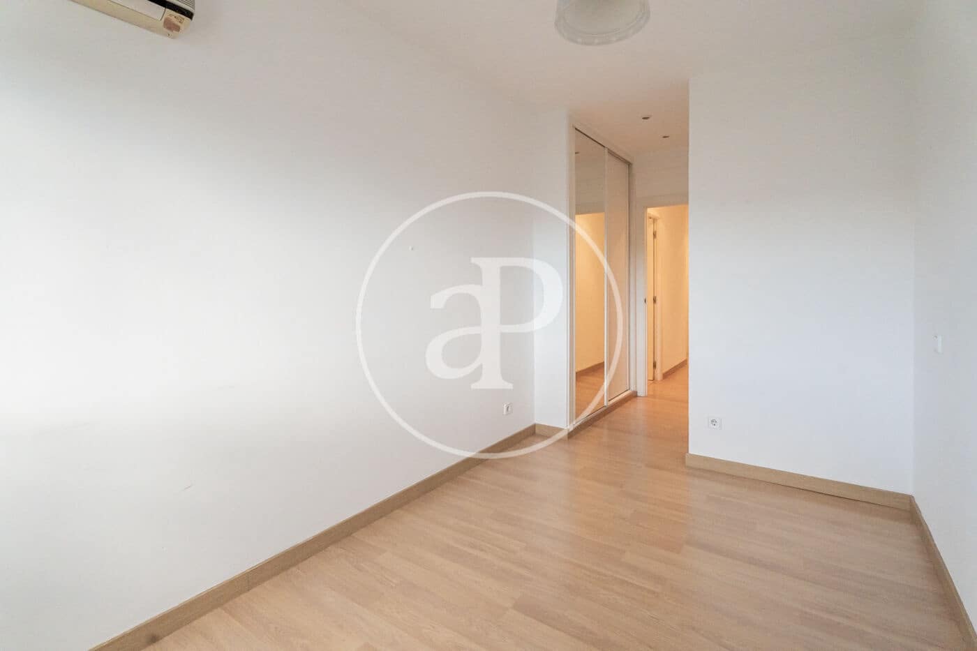 4 bedroom Apartment for sale in Madrid city with pool - € 985,000 (Ref: 9410972)