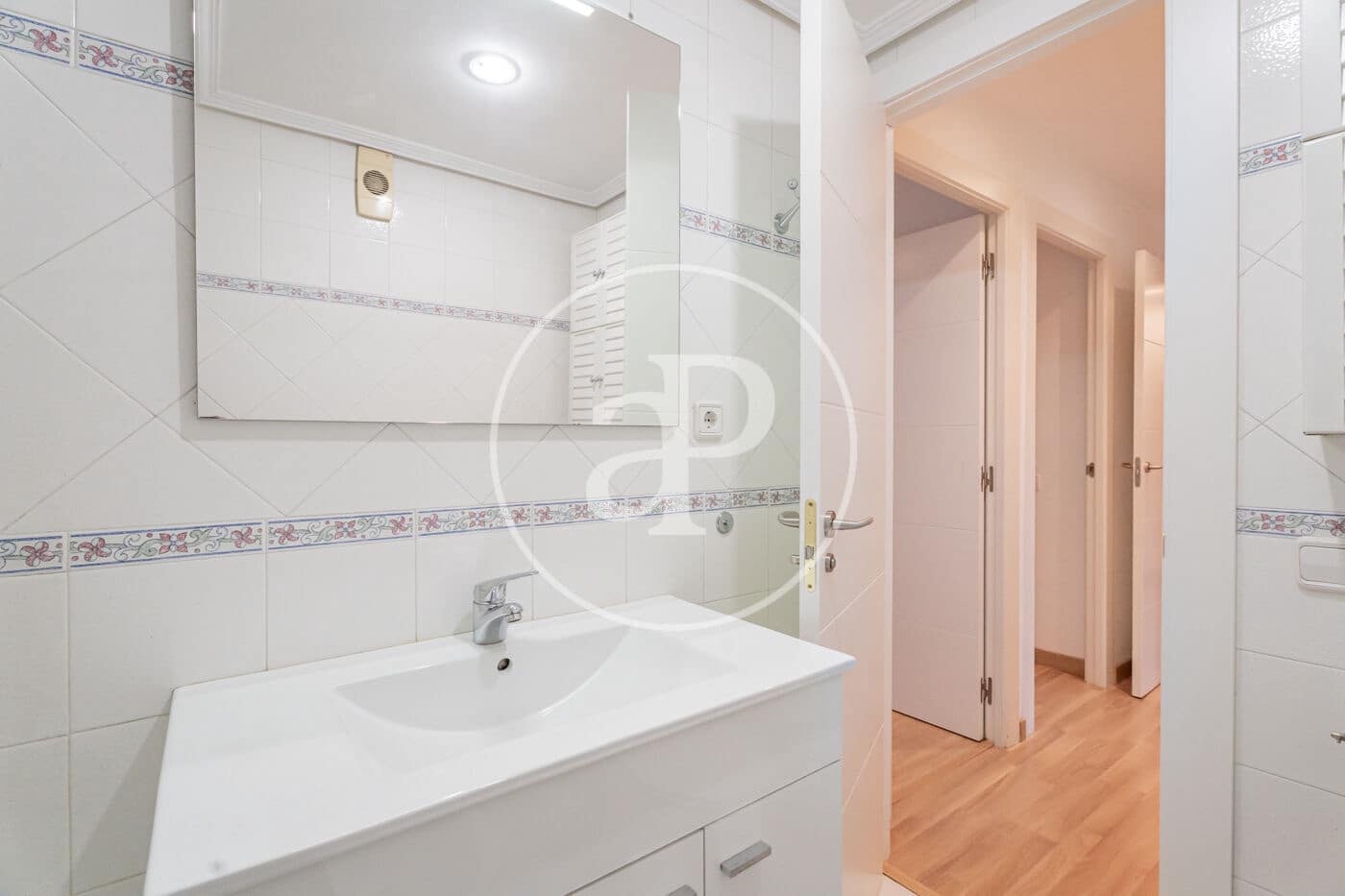 4 bedroom Apartment for sale in Madrid city with pool - € 985,000 (Ref: 9410972)