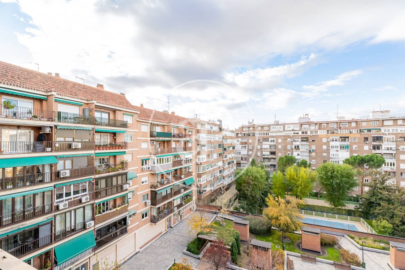 4 bedroom Apartment for sale in Madrid city with pool - € 985,000 (Ref: 9410972)