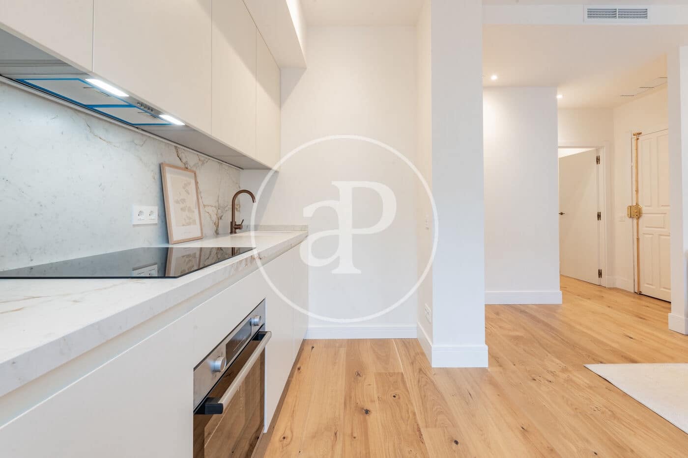 2 quarto Apartamento para arrendar em Madrid cidade - 2 900 € (Ref: 9410973)