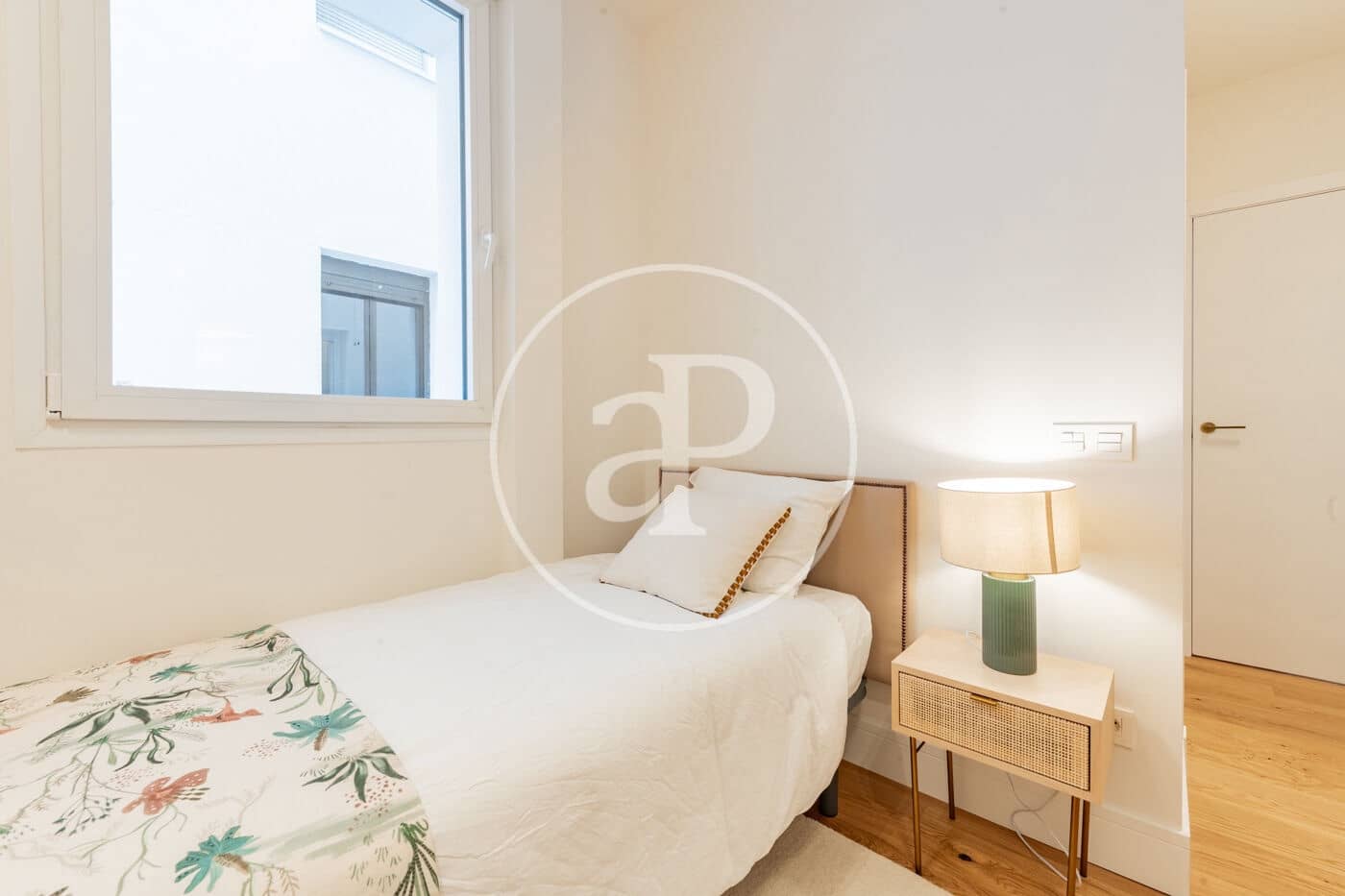 2 quarto Apartamento para arrendar em Madrid cidade - 2 900 € (Ref: 9410973)