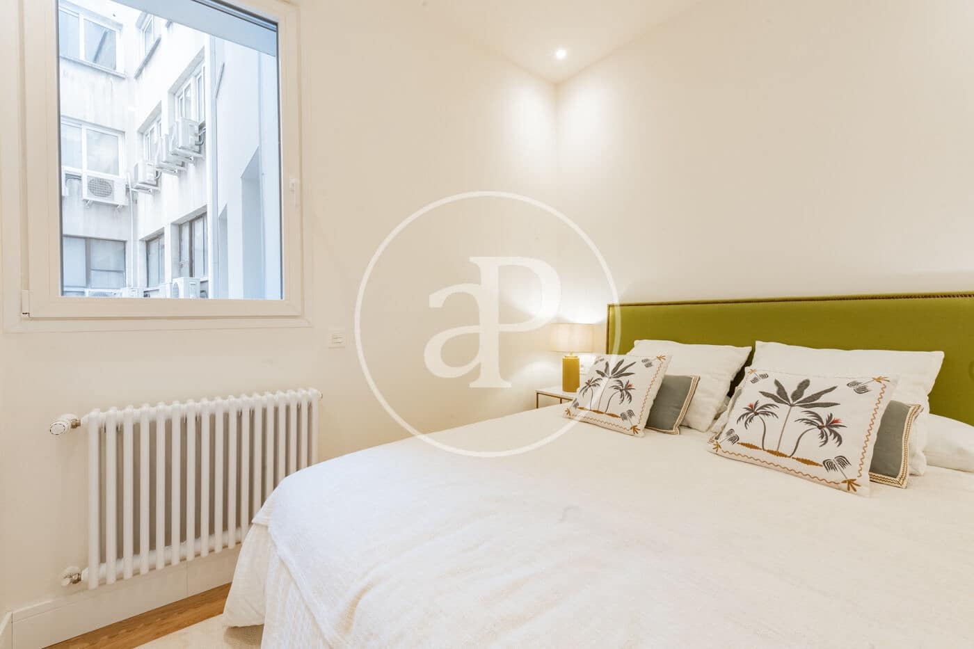 2 quarto Apartamento para arrendar em Madrid cidade - 2 900 € (Ref: 9410973)