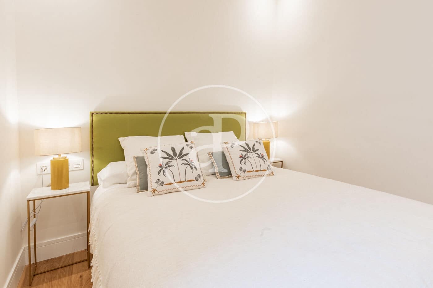 2 quarto Apartamento para arrendar em Madrid cidade - 2 900 € (Ref: 9410973)