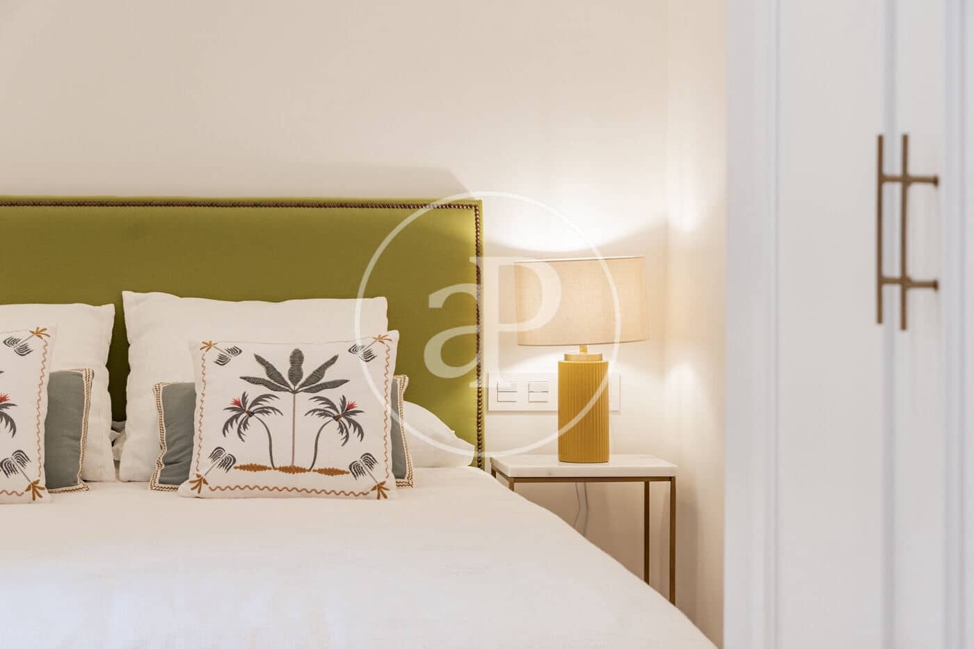 2 quarto Apartamento para arrendar em Madrid cidade - 2 900 € (Ref: 9410973)