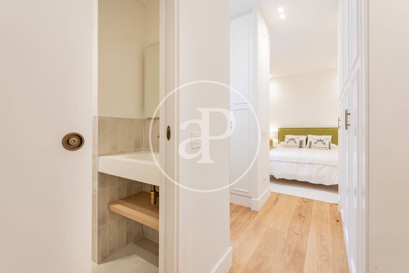 2 quarto Apartamento para arrendar em Madrid cidade - 2 900 € (Ref: 9410973)
