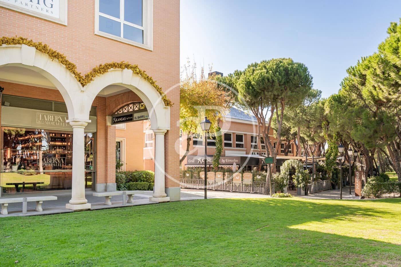 7 bedroom Villa for sale in La Moraleja with pool - € 10,000,000 (Ref: 9410977)