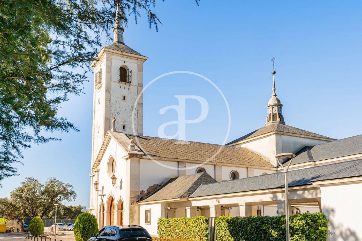 6 bedroom Villa for sale in La Moraleja with pool - € 7,600,000 (Ref: 9410978)