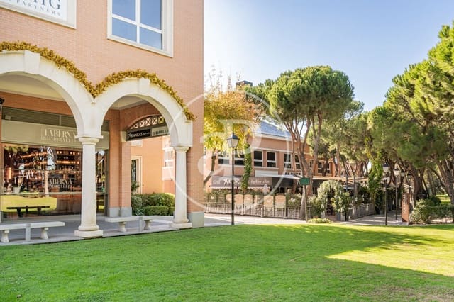 5 sypialnia Willa na sprzedaż w La Moraleja, Alcobendas z basenem - 4 700 000 € (Ref: 9410979)