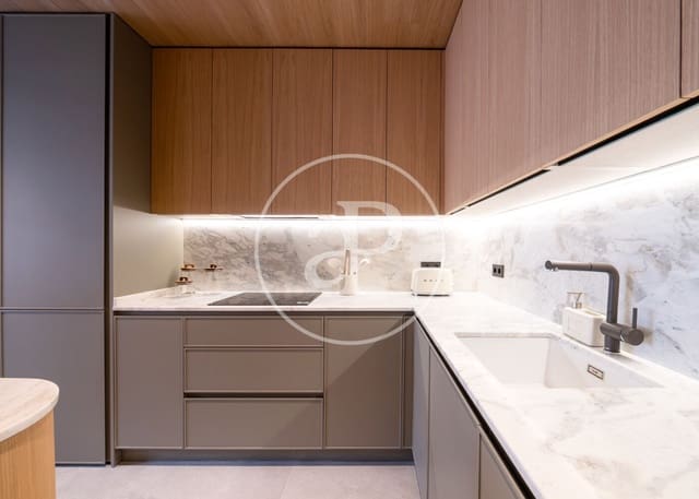 Apartamento de 4 habitaciones en Castellana, Madrid ciudad en venta - 2.850.000 € (Ref: 9410981)