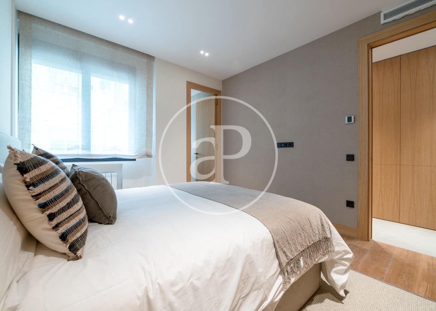 4 bedroom Apartment for sale in Madrid city - € 2,850,000 (Ref: 9410981)