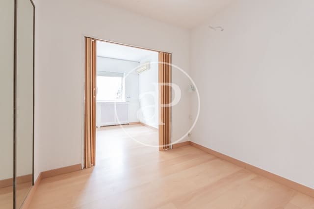 Appartement de 1 chambre à louer à Hispanoamérica, Madrid ville avec piscine - 1 400 € (Ref: 9414110)