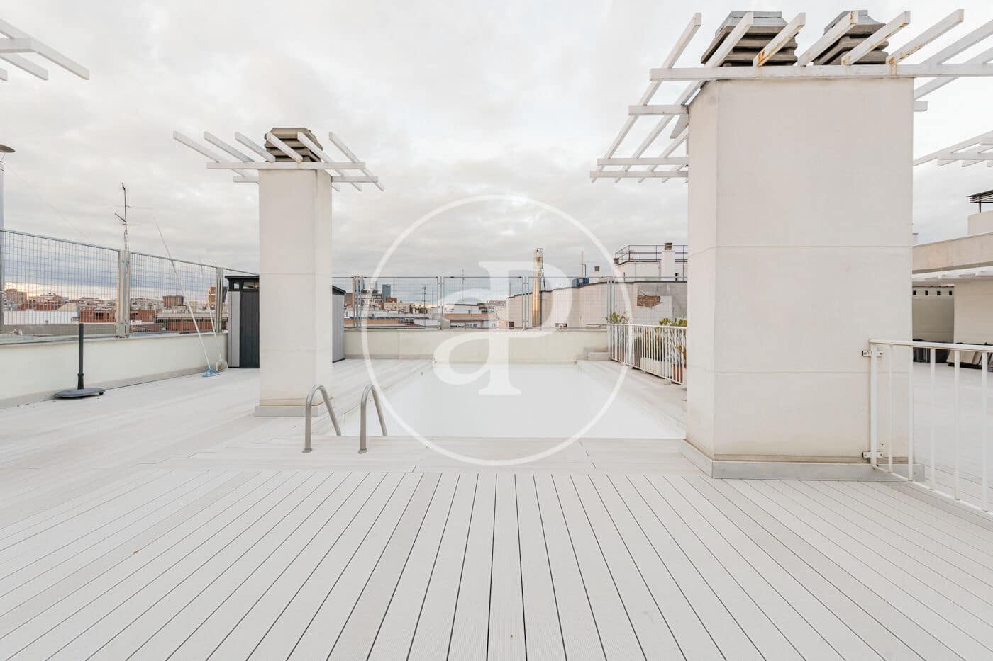 1 soveværelse Lejlighed til leje i Madrid by med swimmingpool - € 1.400 (Ref: 9414110)