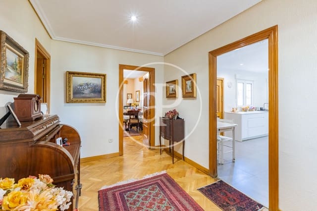 4 bedroom Villa for sale in Las Rozas de Madrid with pool - € 1,500,000 (Ref: 9414112)