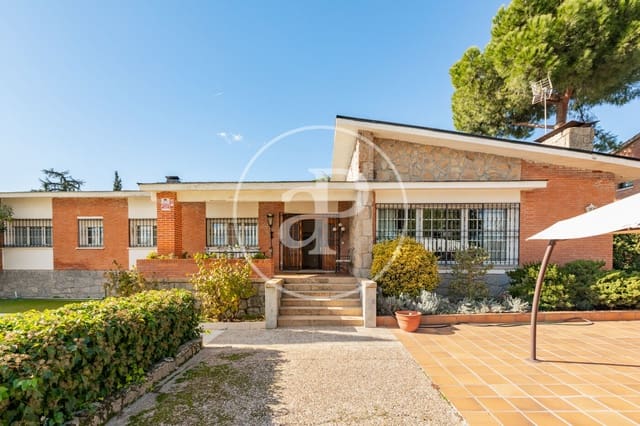 4 bedroom Villa for sale in Las Rozas de Madrid with pool - € 1,500,000 (Ref: 9414112)