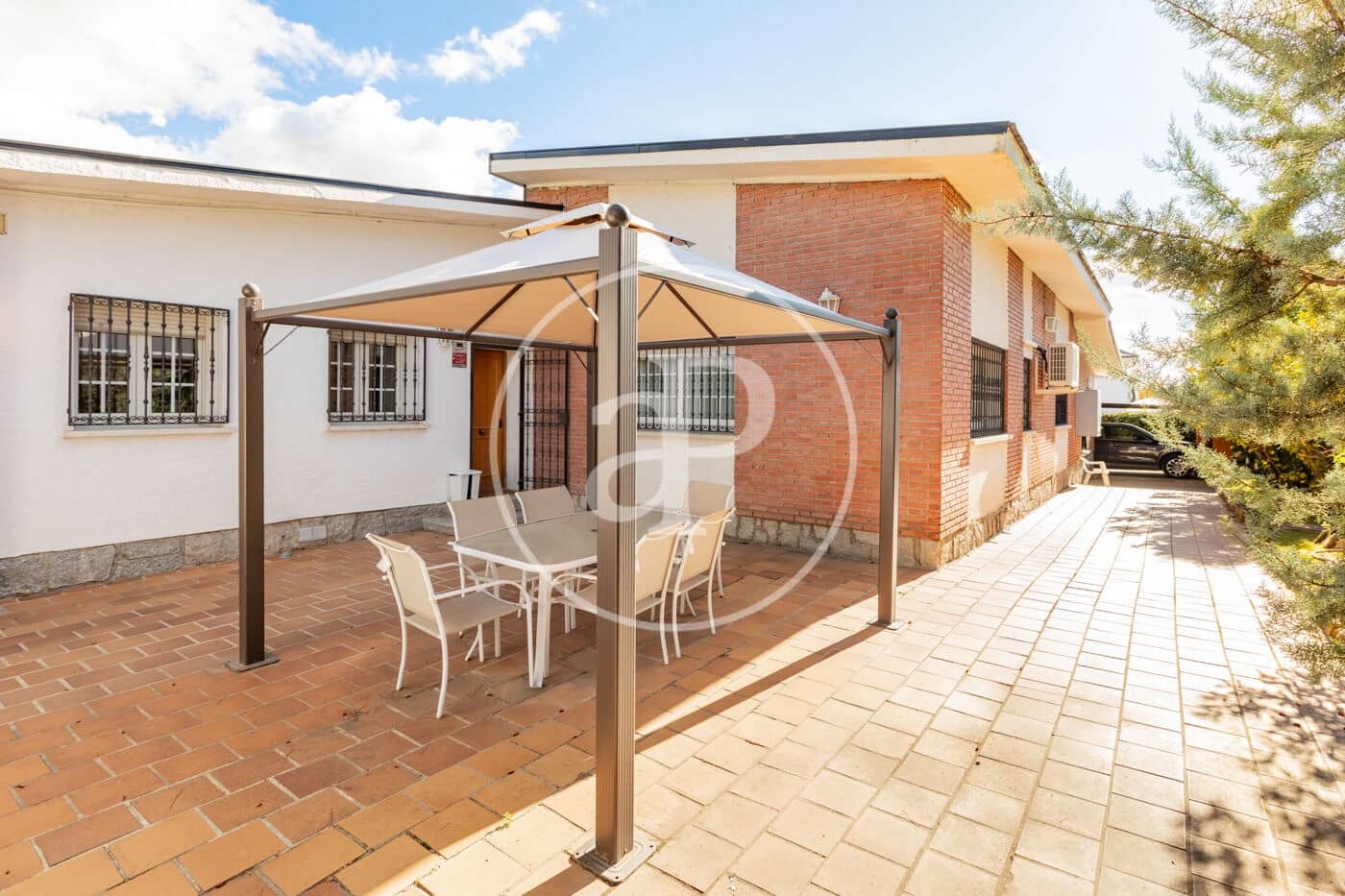 4 sypialnia Willa na sprzedaż w Las Rozas de Madrid z basenem - 1 500 000 € (Ref: 9414112)