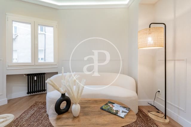 3 bedroom Apartment for rent in Fuente del Berro, Madrid city - € 3,900 (Ref: 9415935)