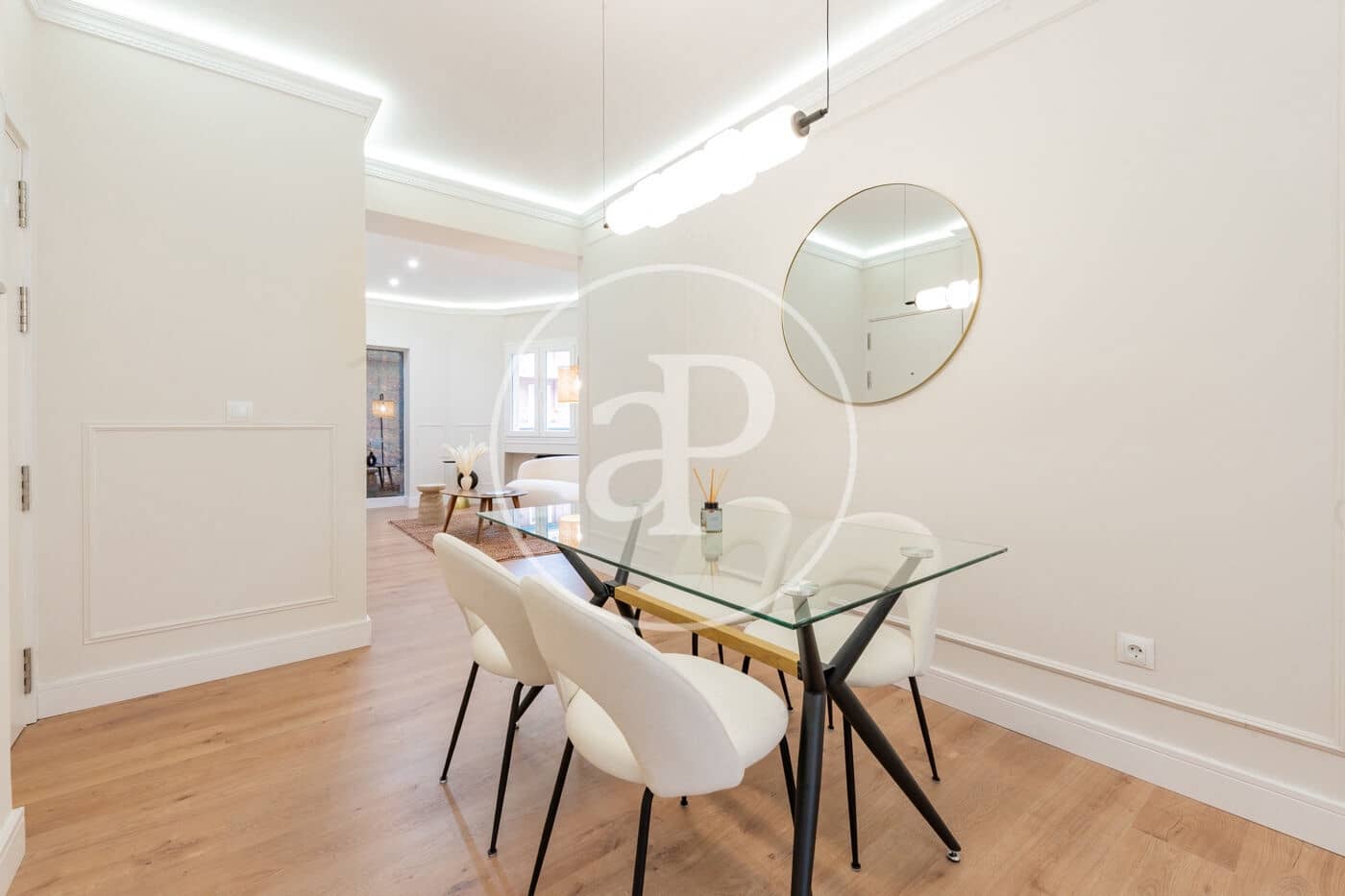 3 slaapkamer Appartement te huur in Madrid stad - € 3.900 (Ref: 9415935)