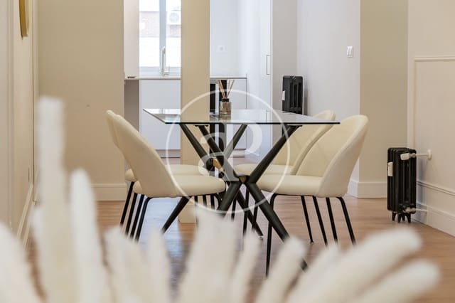 3 bedroom Apartment for rent in Fuente del Berro, Madrid city - € 3,900 (Ref: 9415935)