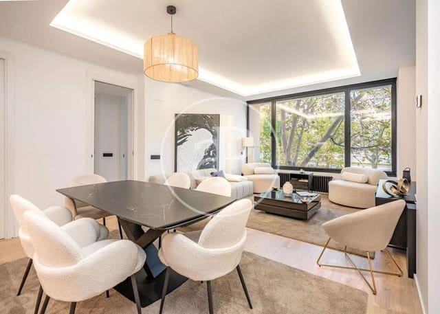 3 soveværelse Lejlighed til salg i Cuatro Caminos, Madrid by - € 1.499.900 (Ref: 9415939)