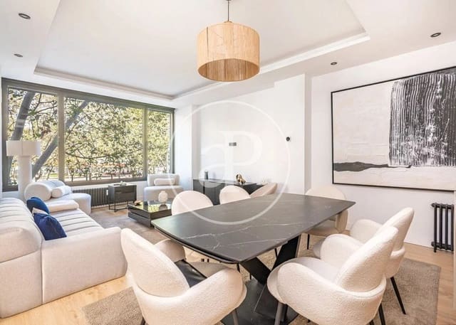 3 soveværelse Lejlighed til salg i Cuatro Caminos, Madrid by - € 1.499.900 (Ref: 9415939)